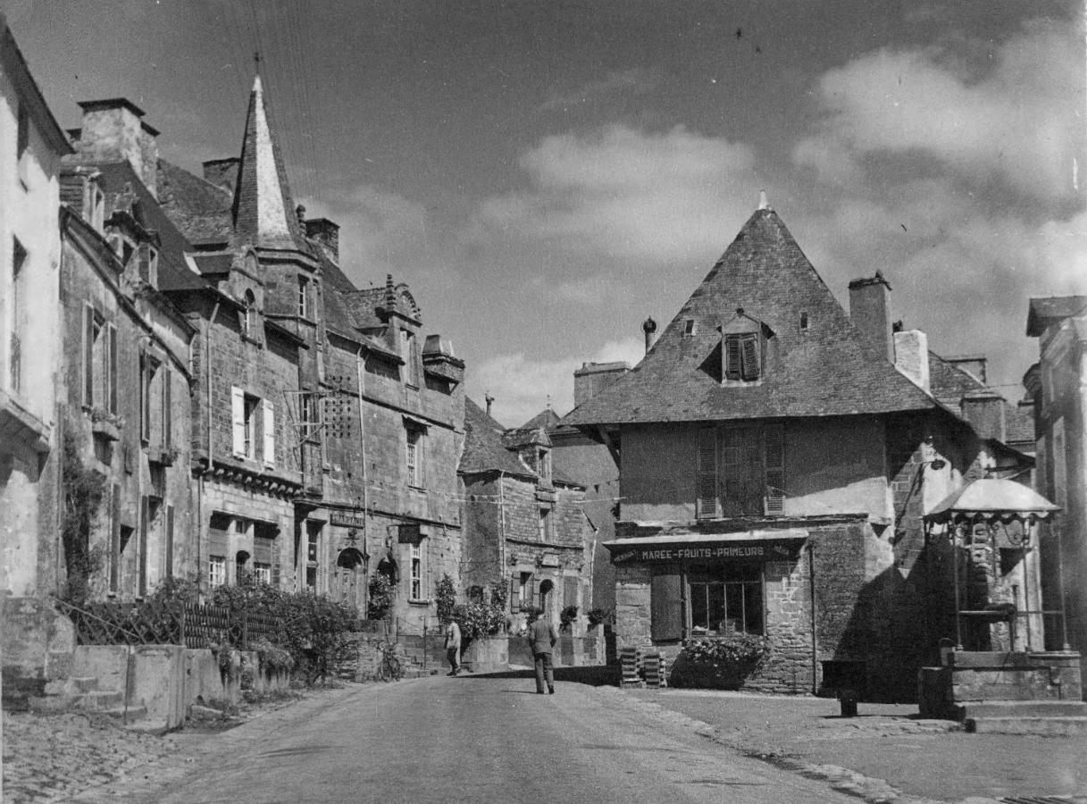 Le Pelican Hotel Rochefort-en-Terre Bagian luar foto